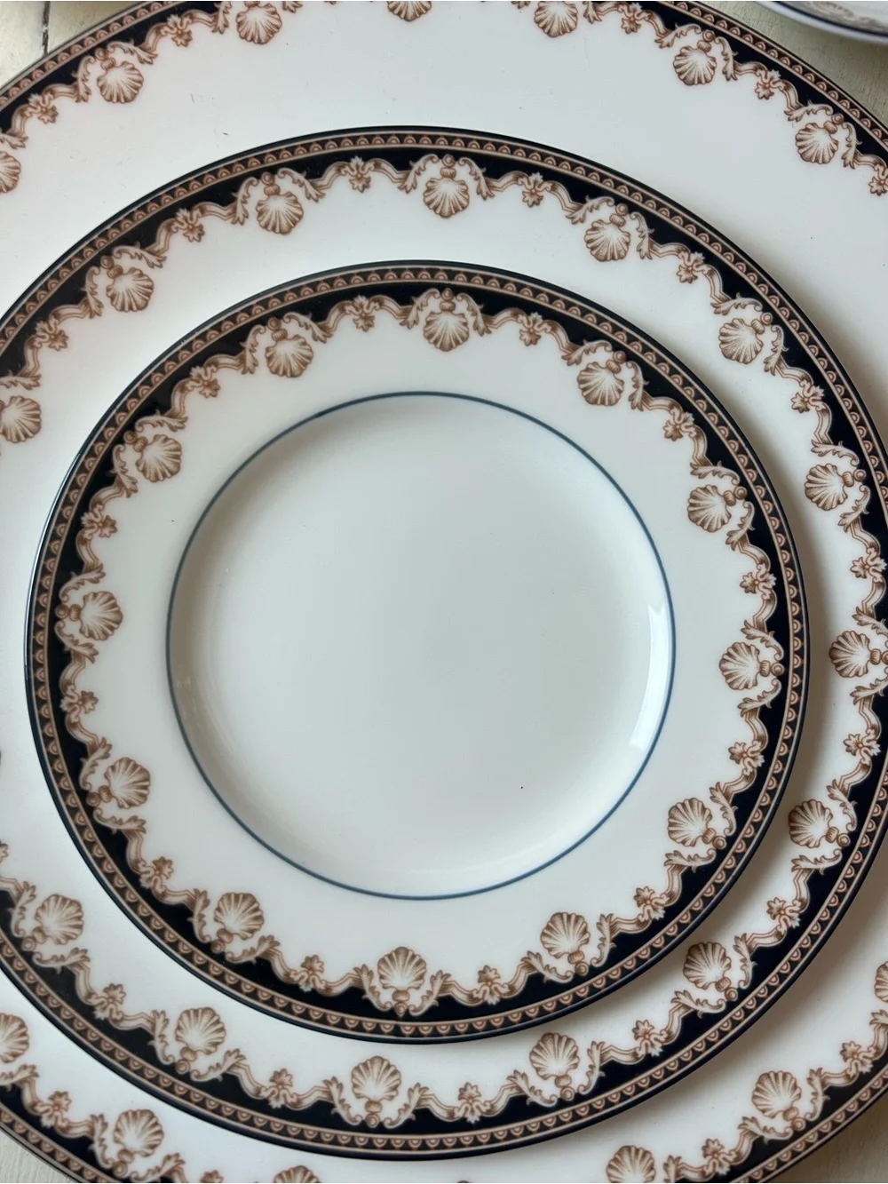 WEDGWOOD MEDICI R4588 Bone China 6 Piece Dinnerware Place Setting Plate Bowl Cup